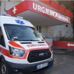 SH0KUESE! 35 vjecari në vend tenton të vr*së gjyshin e tij, më pas u…