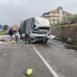 Kamioni i mori para dhe i bëri copash, humb jetën 25 vjecari shqiptar! Mbesin të pIagosur…