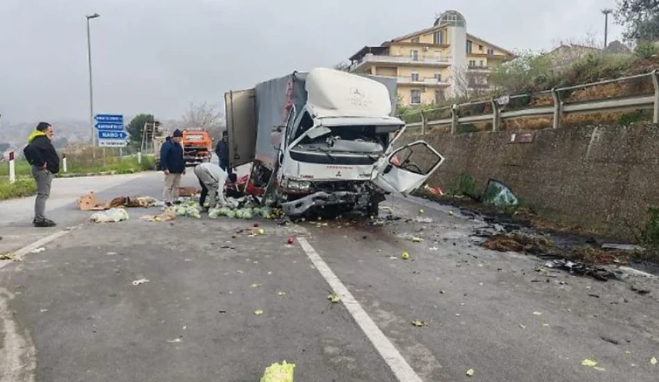 Kamioni i mori para dhe i bëri copash, humb jetën 25 vjecari shqiptar! Mbesin të pIagosur…