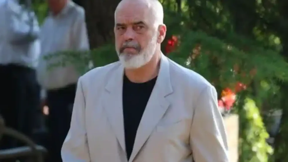 Pas heqjes së tendave, Rama paralajmëron një tjetër aksion: Tani rradhën e kanë…