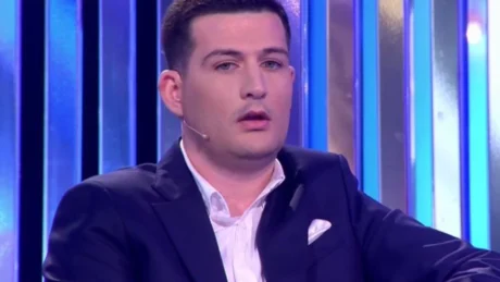 Nuk do të jetë më opinionist i “BBV”?/ Reagon Arbër Hajdari