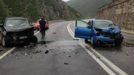 Aksident i rëndë në vend! Ja cfarë raportohet ‘Dy makina u përplasen dhe…’