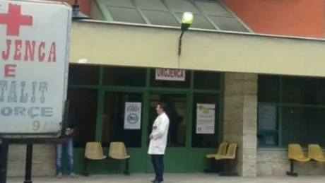 Ngjarje e pazakontë në vend! Çifti shtrohet në spital pas natës së parë të martesës, arsyeja TRONDIT!