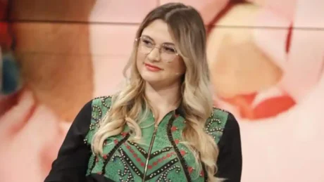 “I dashur, ti je tr*p”: Neda Balluku zbulon pse zgjodhi këtë titull për librin, thotë që…