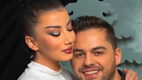 “E le Roelin jetim, o Shpat…”, bashkëshortja e Shpat Kasapit, rrëqeth me reagimin: Ndërrove jetë në krahët e mi