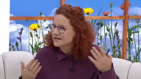 Meri Gjini bën parashikimin e Horoskopit për muajin shkurt: Kush do të “mbushë” portofolin, shenjat që janë në rrezik