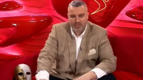 Dalin pamjet pasi Greta pretendoi se Rogerti e preku në të pasme