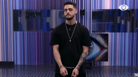 Gimbo rikthehet i prangosur në shtëpinë e “Big Brother Vip 5”, ja si reagoi Selin