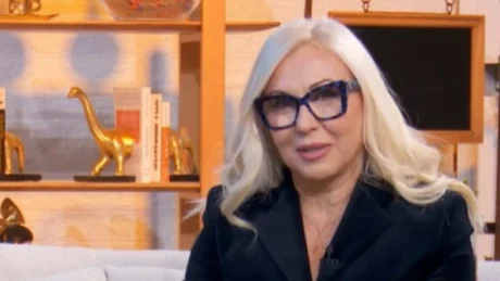 “Mbani jetën personale larg të tjerëve për 13 vite”/ Hëna e re te Peshqit, Chrysanthi Kalogeri bën parashikimin e horoskopit