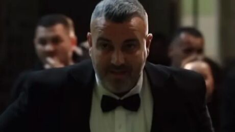 Dalin pamjet e para/ Momenti kur Rogerti i revoltuar krah njerzve te tij tenton te l… (VIDEO)
