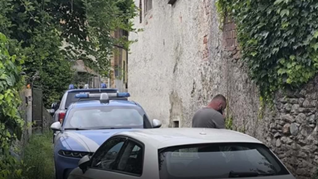 Tragjedi në familjen shqiptare/ Babai Shqiptar shtyp për vd*kje vajzën e tij 2-vjeçe në… (EMRI)