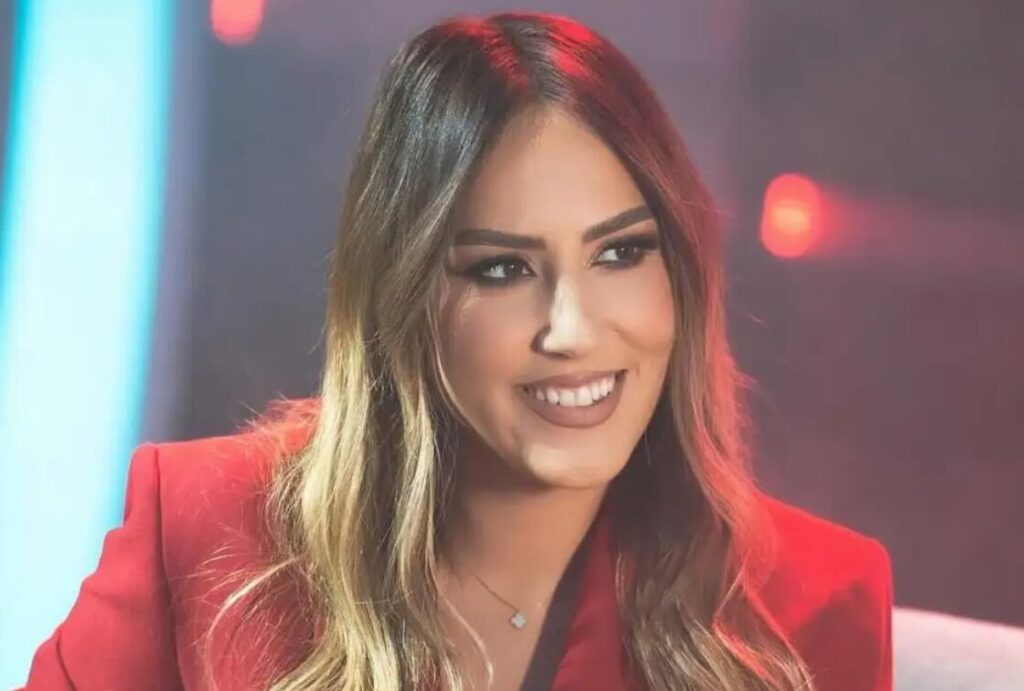 ‘Sherr’ mes Arbana Osmanit dhe gazetarit të njohur? Dalin fotot