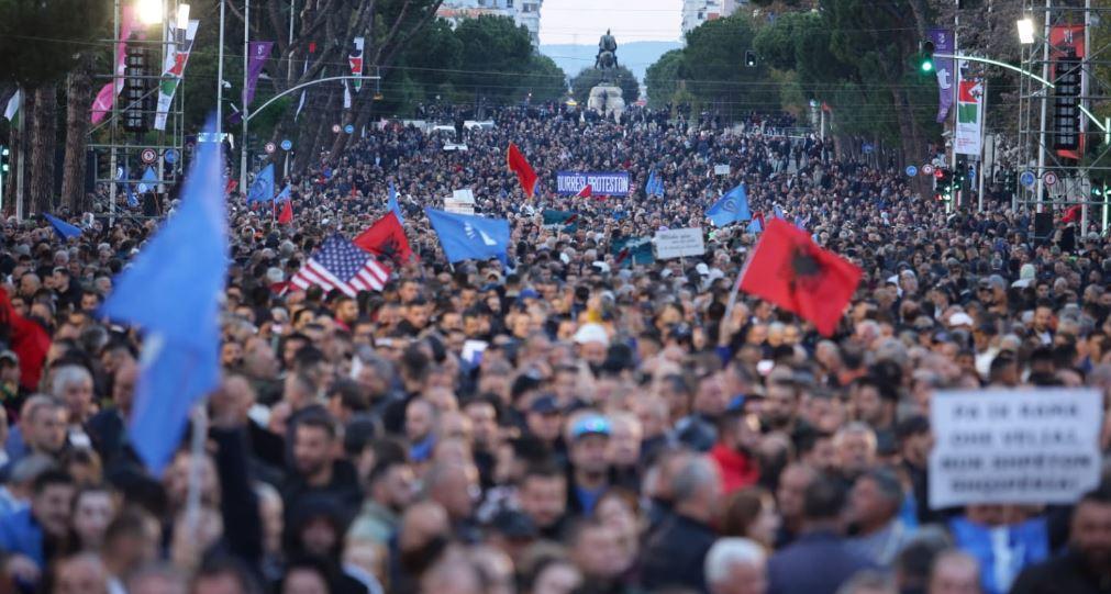 Analisti zbulon 3 EMRAT: Ja kush janë propozuar nga populli për KRYEMINISTËR të vendit!