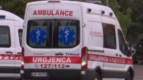 Tragjike/ Ra në kontakt me energjinë elektrike, ndërron jetë 45-vjeçari