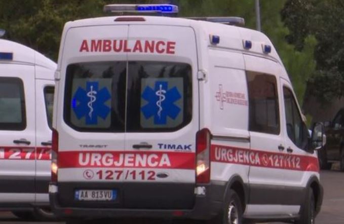 Tragjike/ Ra në kontakt me energjinë elektrike, ndërron jetë 45-vjeçari