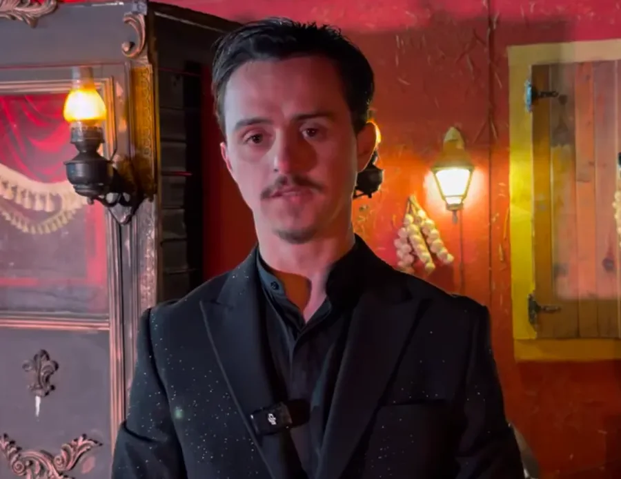 “Atë tipen kalojeni në vend të dytë”, Akili shpërthen për Mozën dhe sulmon produksionin