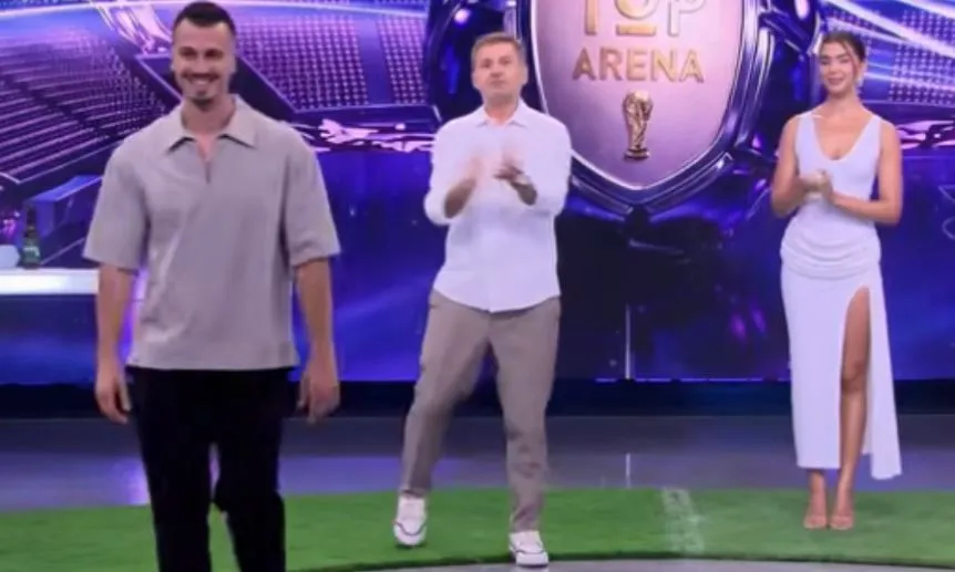 Incident në Top Arena/ Edi Manushi ndërpret emisionin dhe kërkon ta çojnë Mateo Borrin në shtëpi