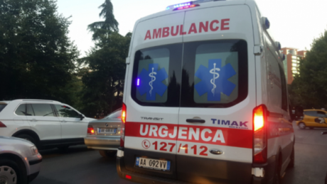 Aksident fatal në vend! Mjeti del jashtë kontrrollit, i riu që ndodhej brenda saj humb jetën!