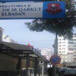 E rëndë në vend! Burri lyen gruan me benzinë dhe më pas i vë fIakën, e gjora…