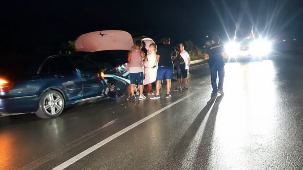 Cfarë po ndodh në vend? Tre aksidente brenda pak minutash, disa persona…