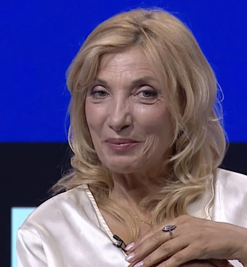 Çfarë i tha partneri për puthjen me Ilir Shaqirin? Ja çfarë thotë Moza Ahmeti