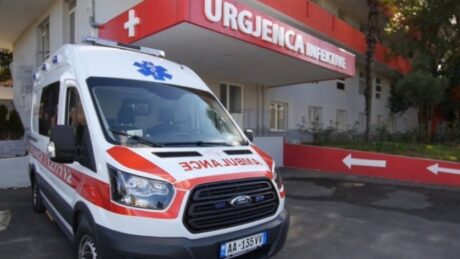 Ngjarje tragjike, bie nga kati i tretë i një ndërtese, humb jetën gruaja!
