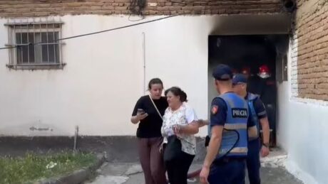 Ngjarje TRAGJIKE në vend/ Banesa bëhet shkrumb e hi, humb jetën një person!