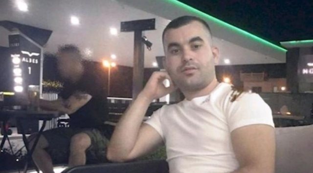 Ky është 35-vjeçari që vr*u ish-vjehrrin dhe pl*gosi ish-vjehrrën. Pas krmit, mori png ish-bashkëshorten