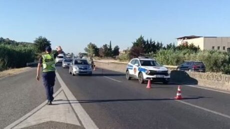 Aksident i rëndë në autostradën , gruaja përplaset nga fuoristrada teksa kalonte rrugën